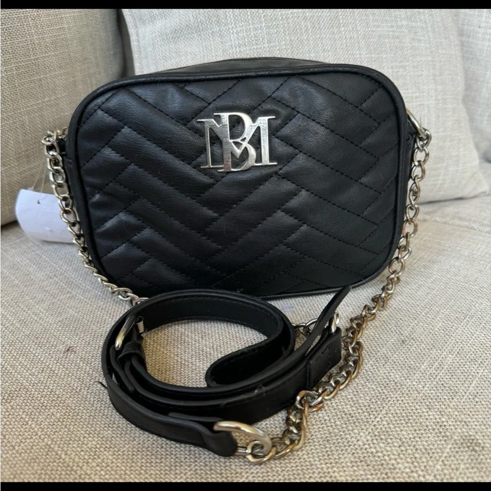 Badgley Mischka Camera crossbody Bag - Picture 1 of 12